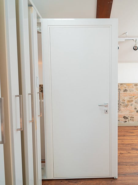 porte-a-battente-beige-o-colorate-per-interni-parma
